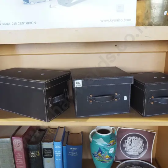 3x nesting vinyl storage boxes 