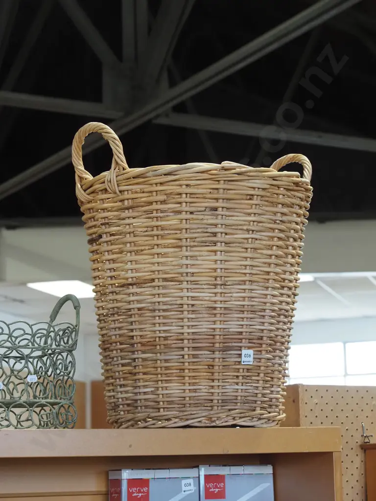 cane laundry hamper H450 Image 1++