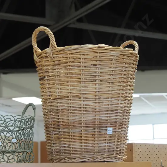 cane laundry hamper H450