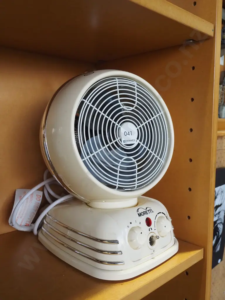Moretti table top fan Image 1++