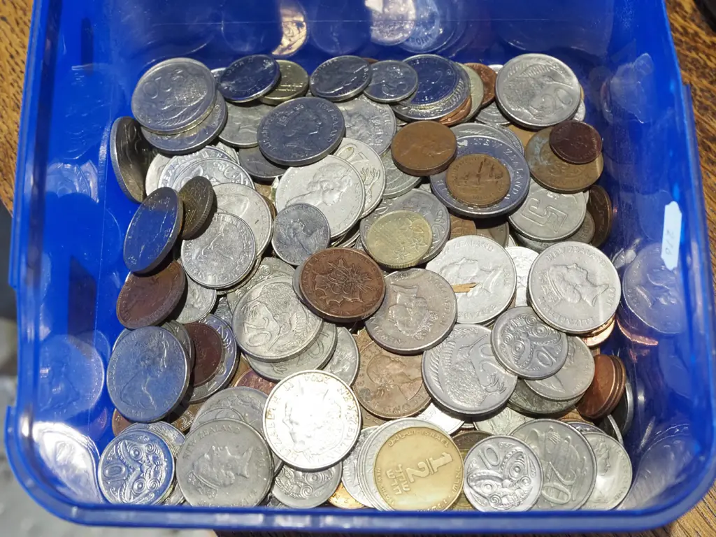 tub of coins Image 1++