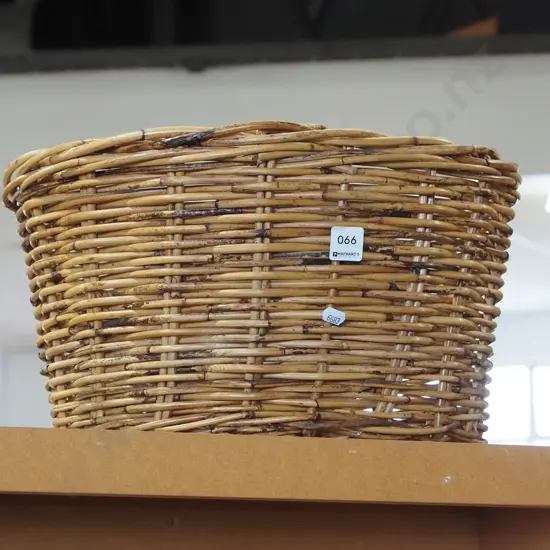 cane basket H225