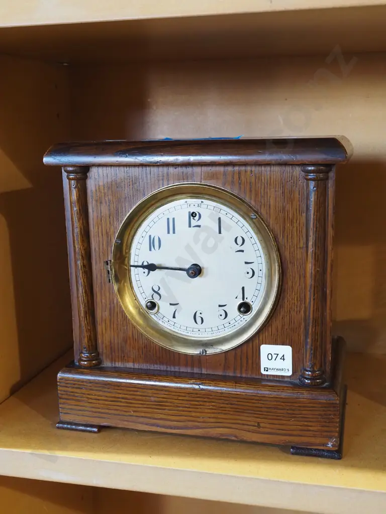 restorer's oak cased mantle clock Image 1++