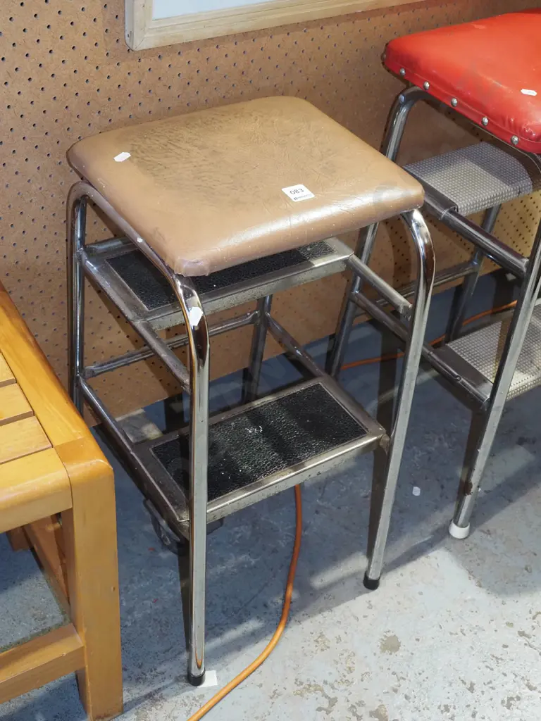 chrome and brown vinyl topped kitchen step stool Image 1++