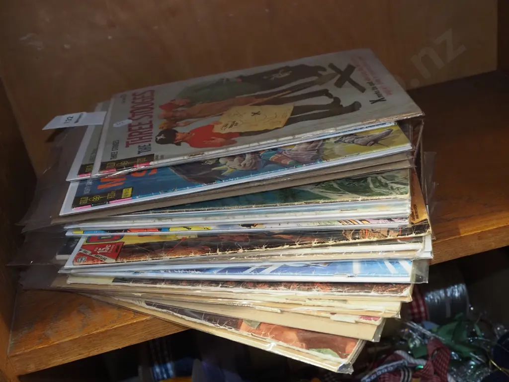 assorted comic books Image 1++