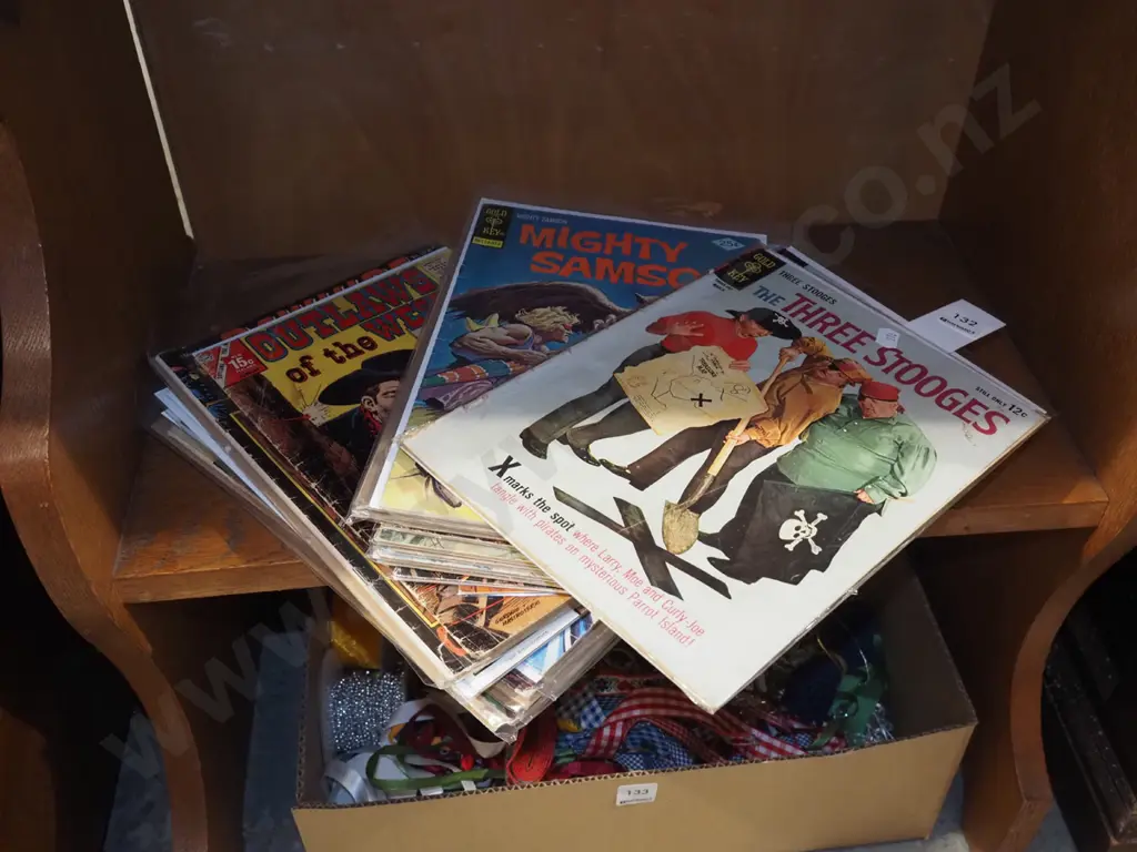 assorted comic books Image 1++