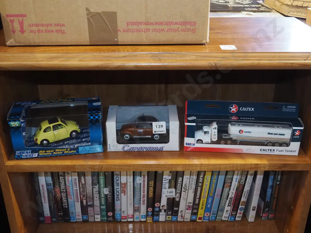 3x boxed diecast vehicles Image 1++