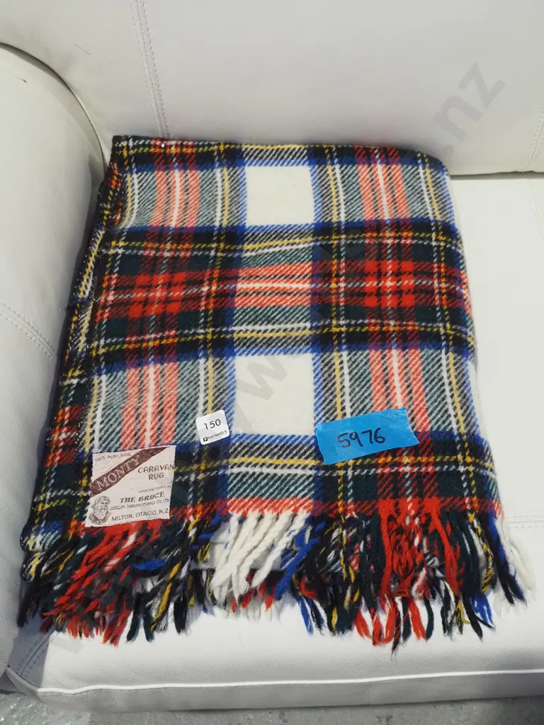 checked woollen Milton Mills travel rug Image 1++