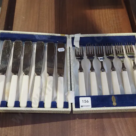 bone handled fish set