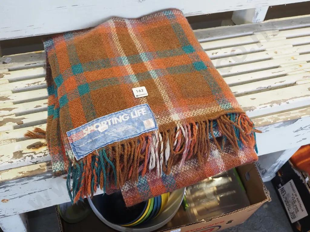Sporting Life checked woollen travel rug Image 1++