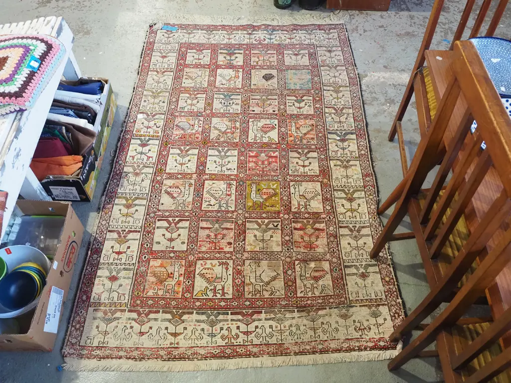 well worn kilim L1950 W1200 Image 1++