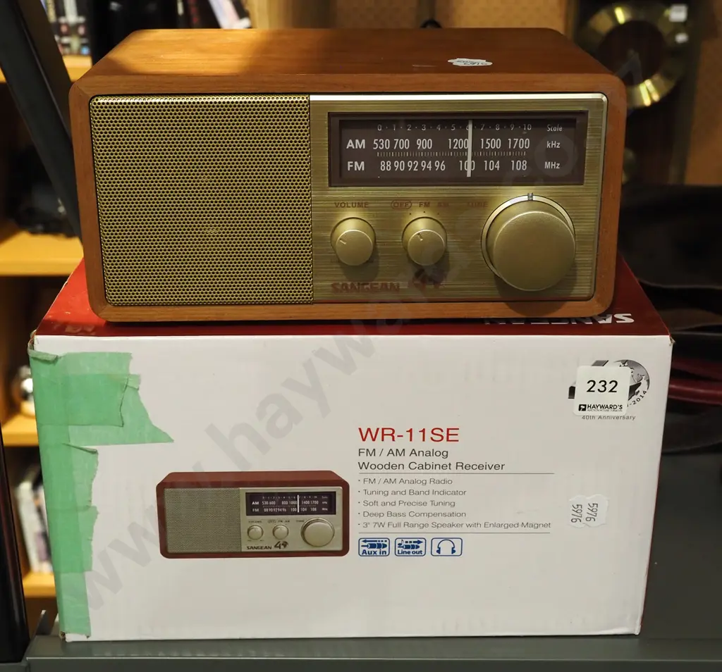 boxed Sangean am/fm radio  Image 1++
