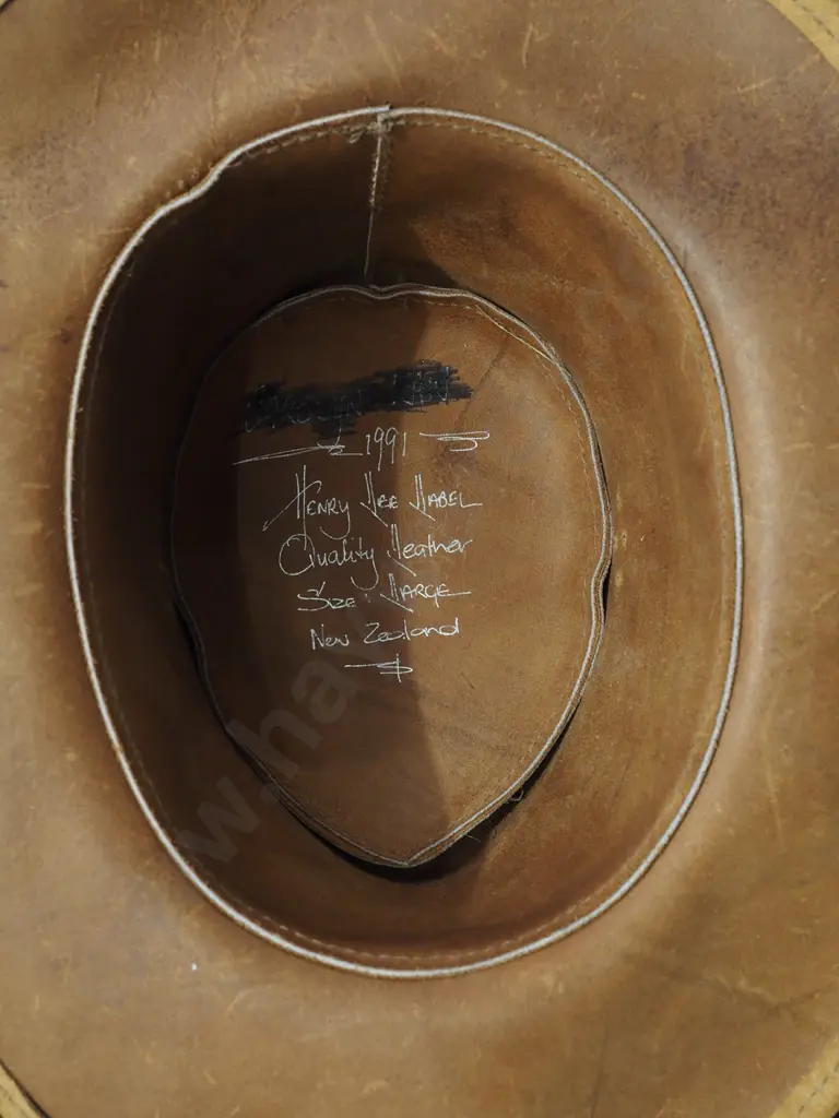 large leather Henry Lee label hat Image 1++