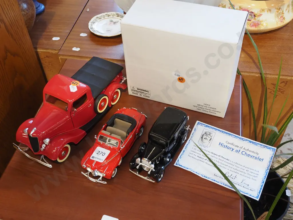 3x metal diecast toy vehicles Image 1++
