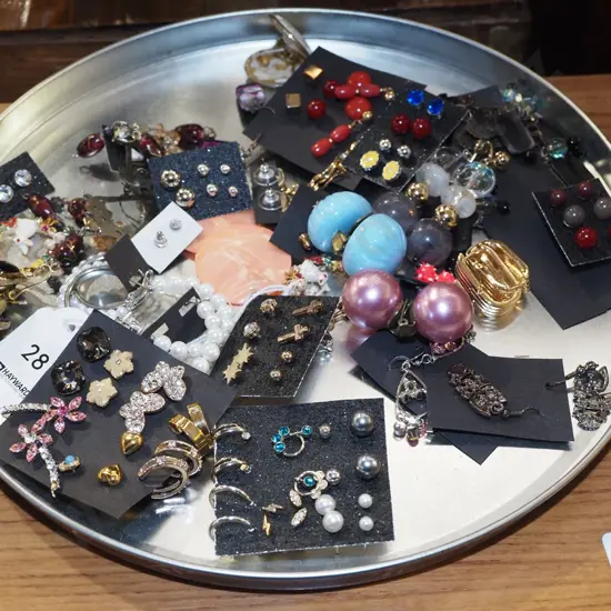 tray of costume jewellery earrings