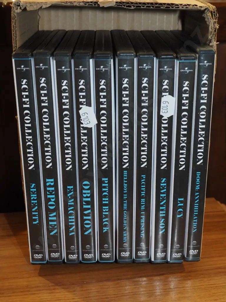 box; various sci-fi DVDs Image 1++