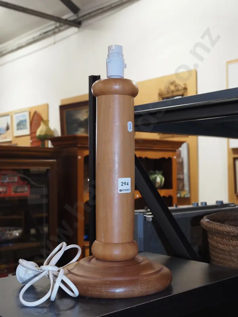 wood based table lamp - needs attention H400 Image 1++
