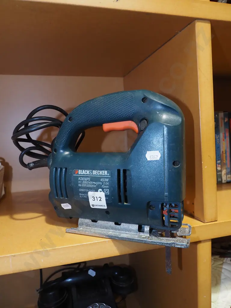 Black & Decker jigsaw Image 1++