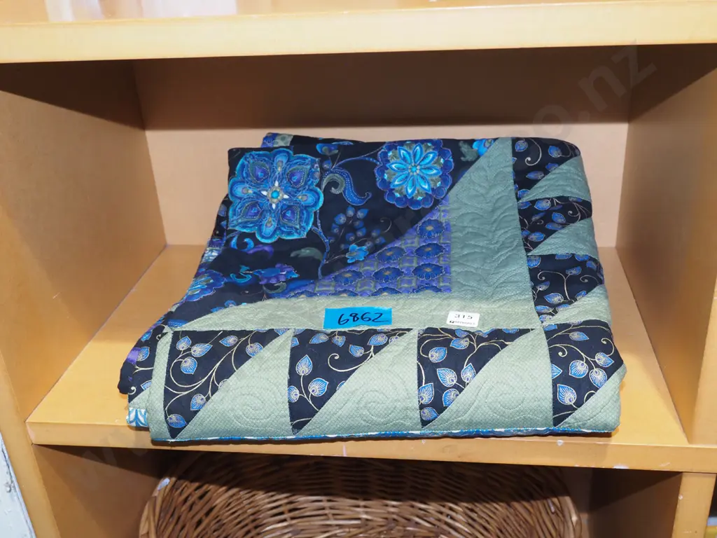 patchwork quilt Image 1++