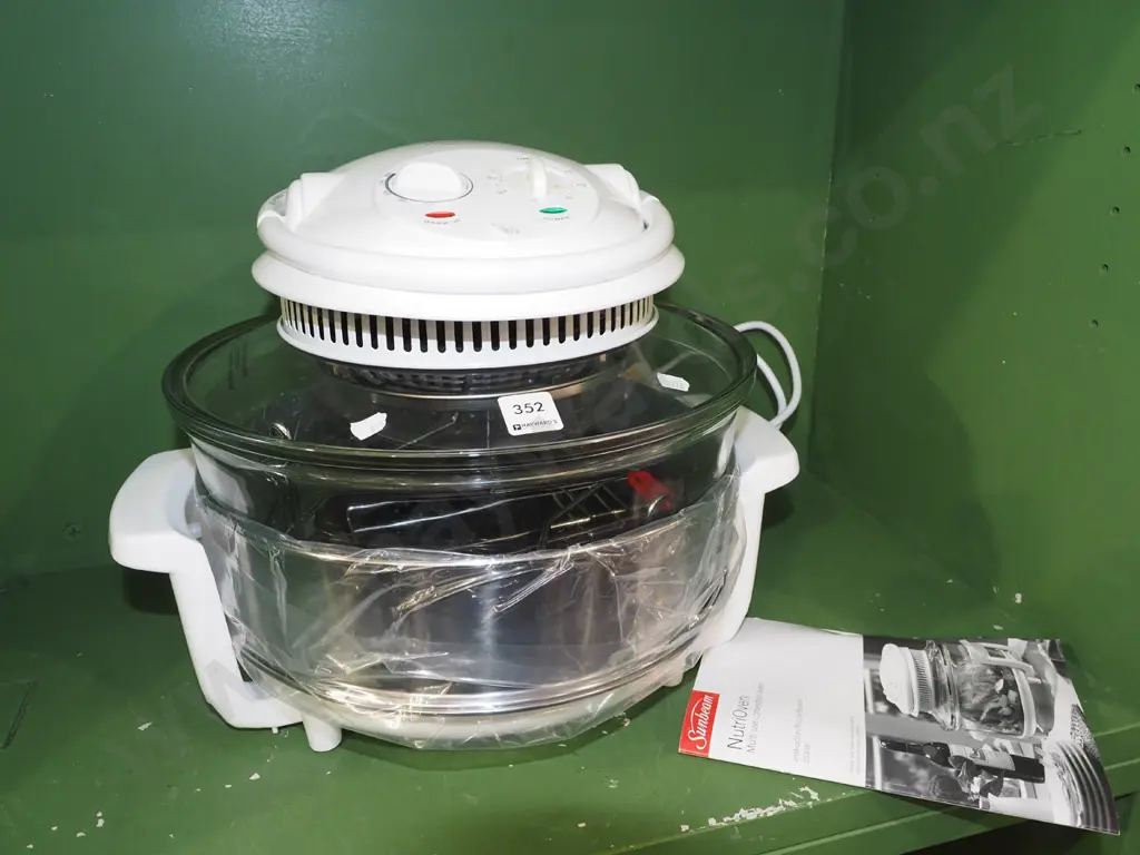 as new Sunbeam Nutri oven Image 1++