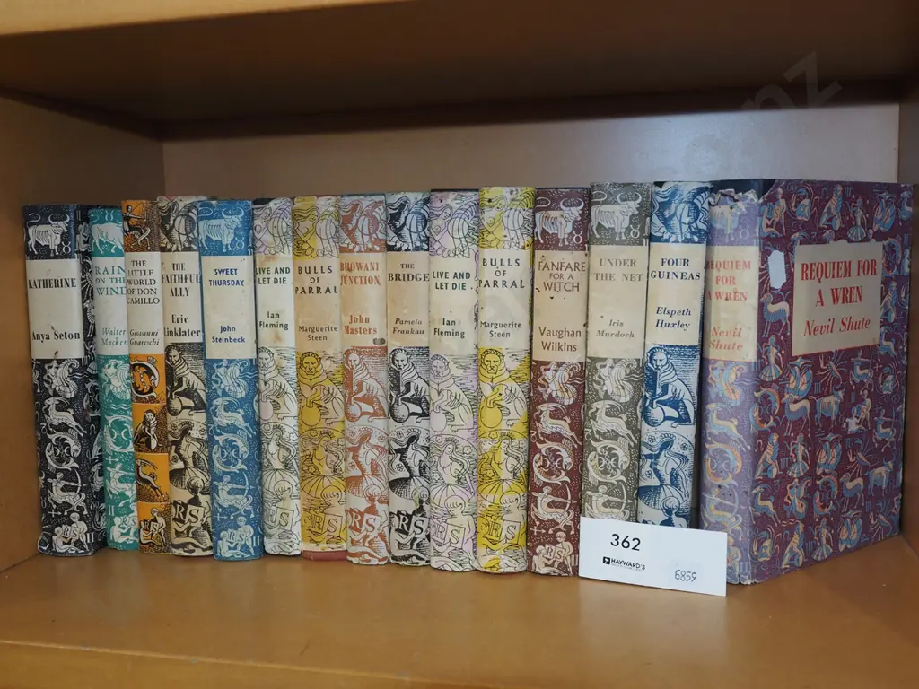 vintage books Image 1++