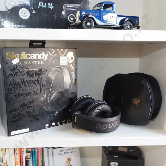 Skullcandy Mix Master corded headphones with case and box