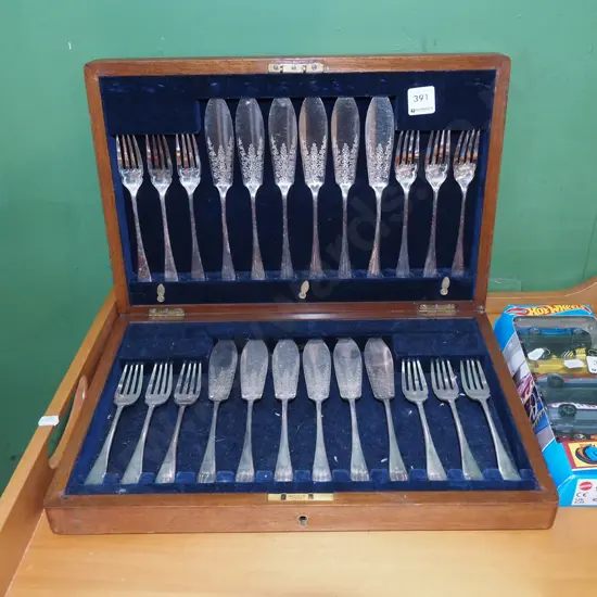 mahogany cased plated fish set