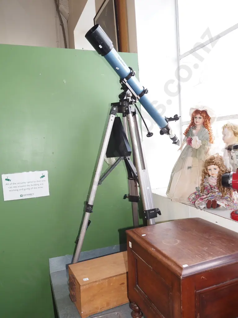 Sky watcher astronomical telescope and tripod Image 1++