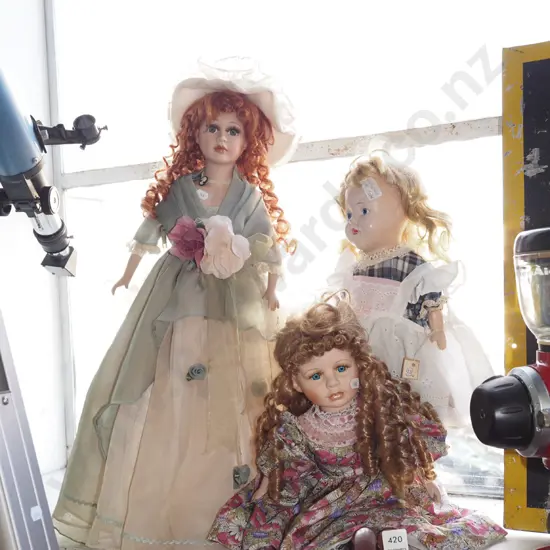 3x porcelain display dolls Tallest H580