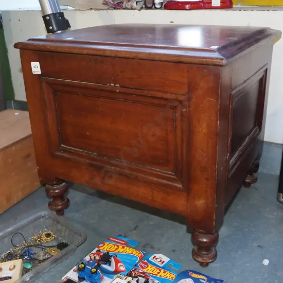 turned leg mahogany commode box H460 W480 D440