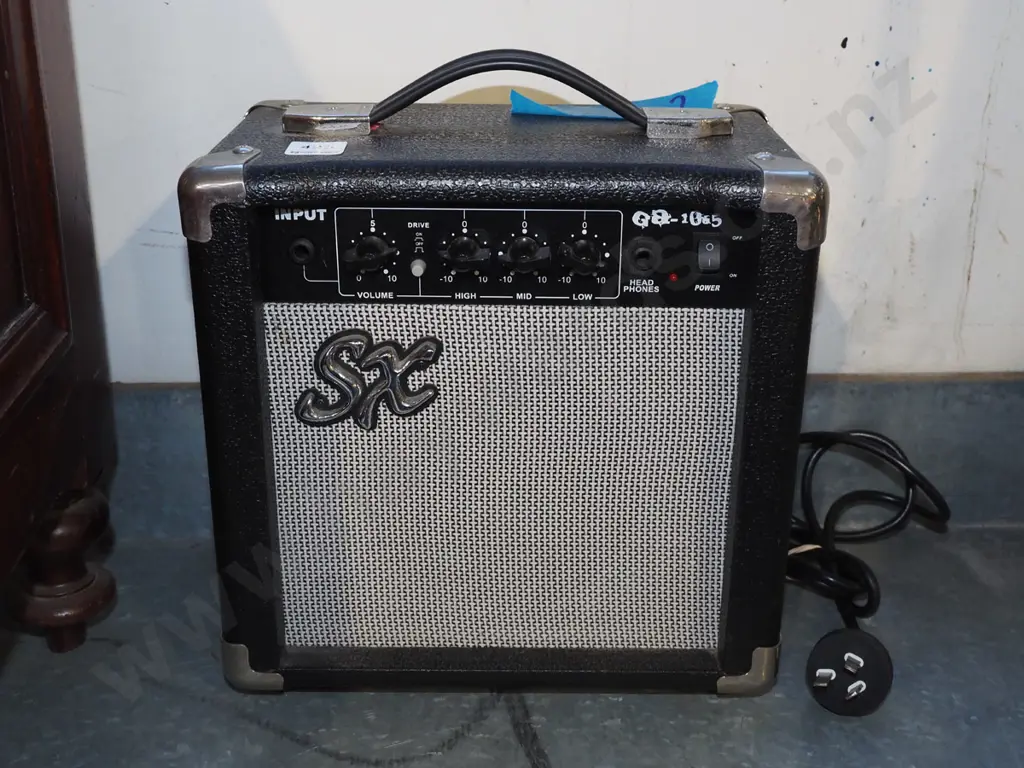 small SX guitar practice amp Image 1++