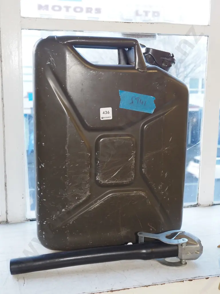 jerry can and pourer Image 1++