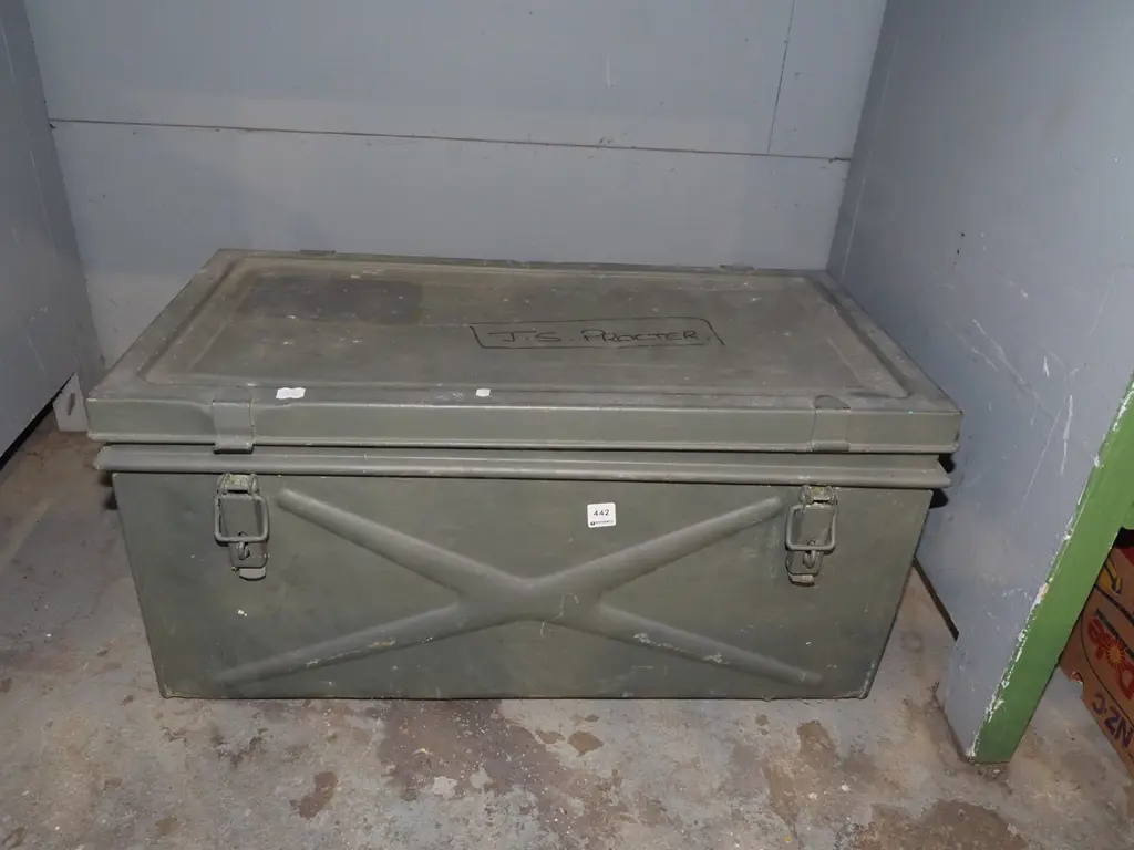 green painted metal trunk Image 1++