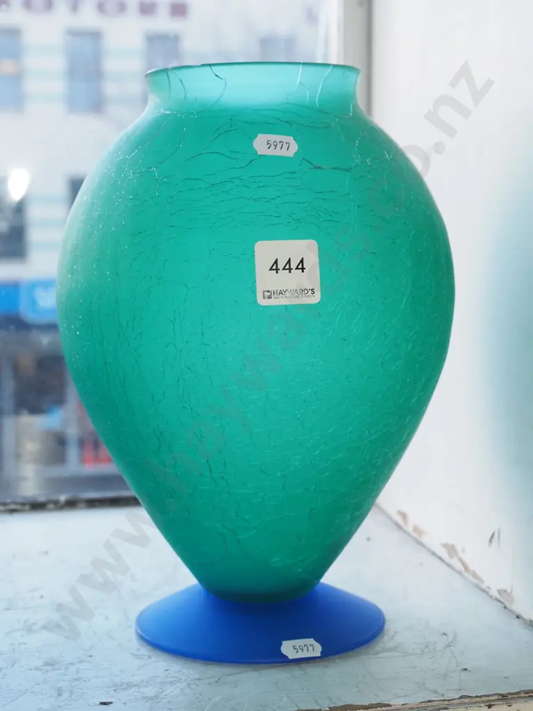 green glass vase H255 Image 1++