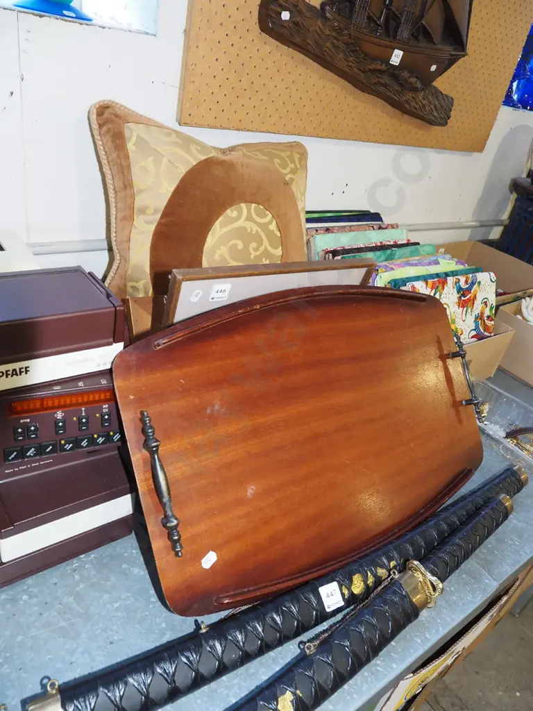 tray; cushion, artworks Image 1++