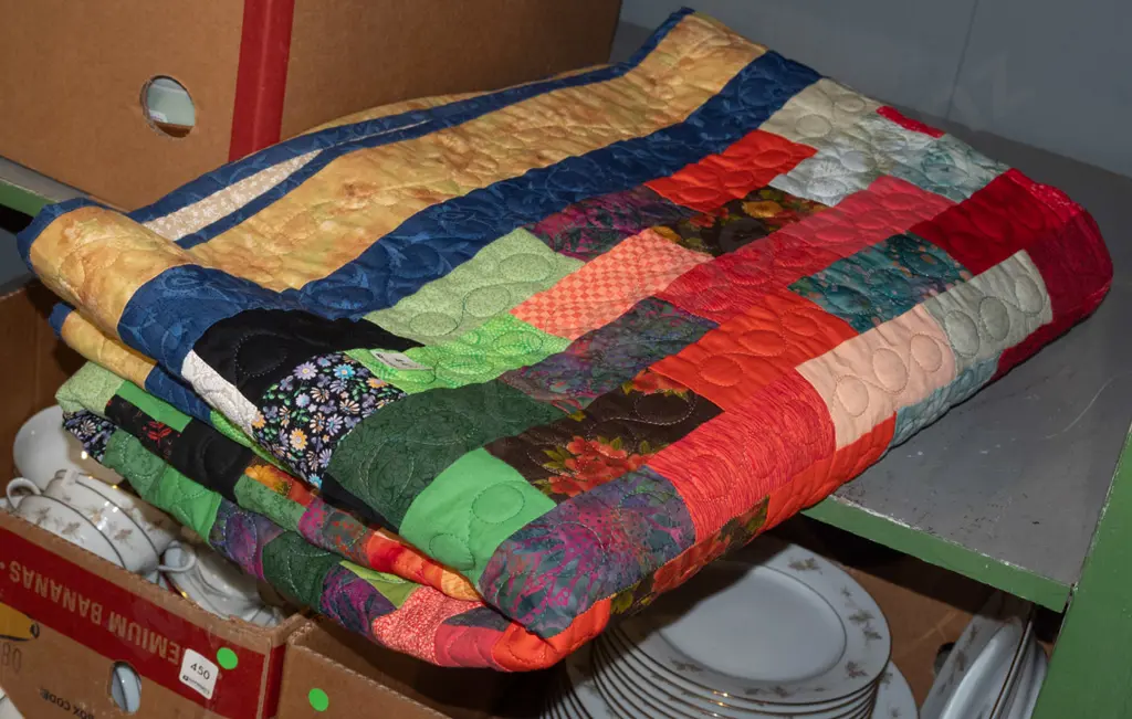 patchwork quilt Image 1++