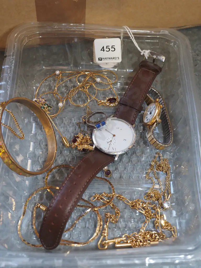 box; watches, costume jewellery Image 1++