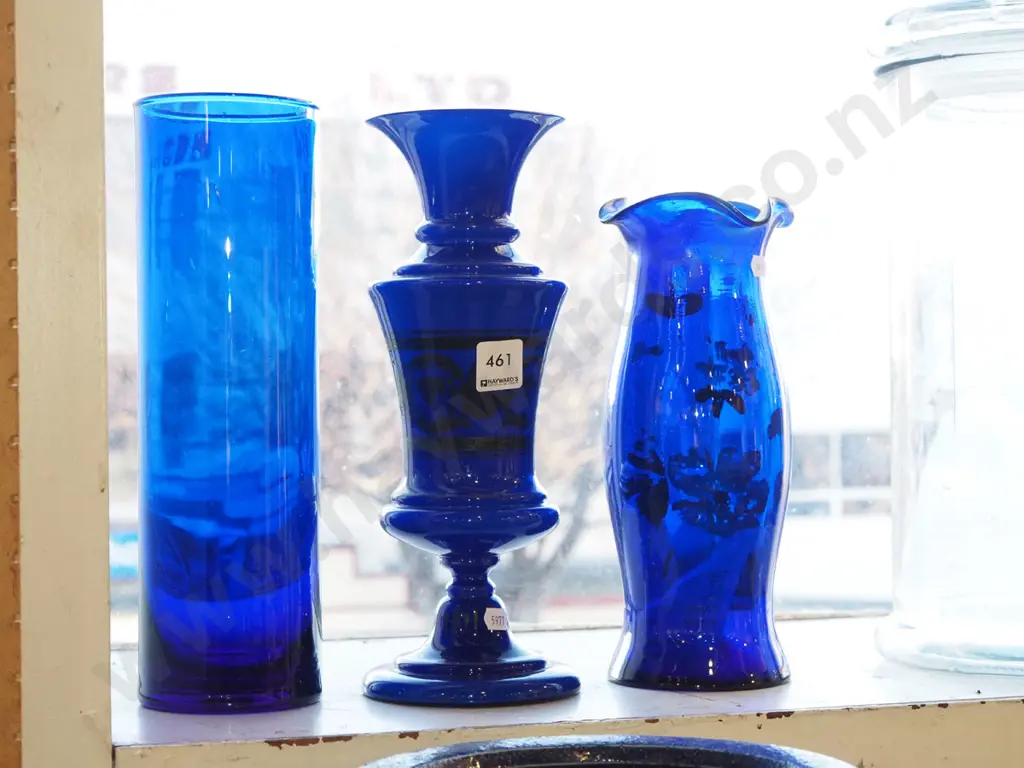 3x blue glass vases Tallest H290 Image 1++