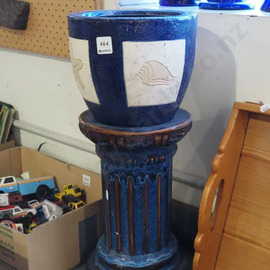 jardiniere on blue ceramic plinth H500