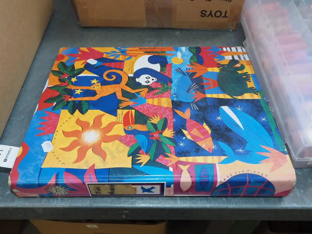 album of basketball collector cards Image 1++