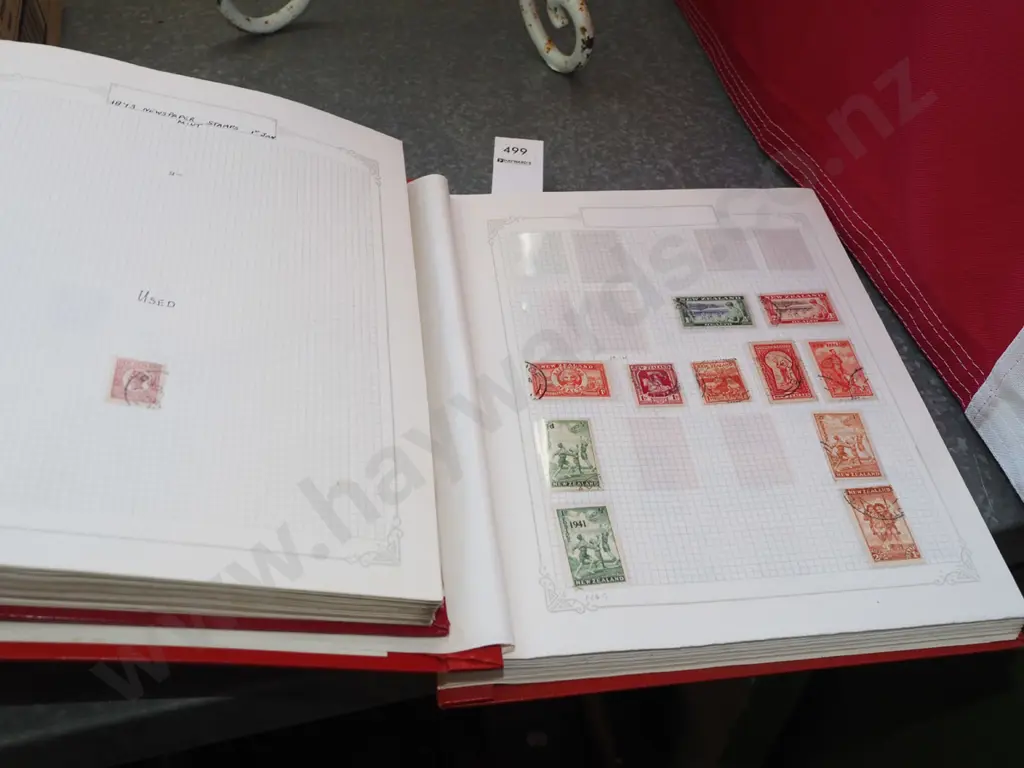 2x stamp albums Image 1++