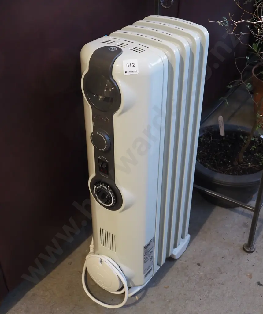 Delonghi oil column heater Image 1++