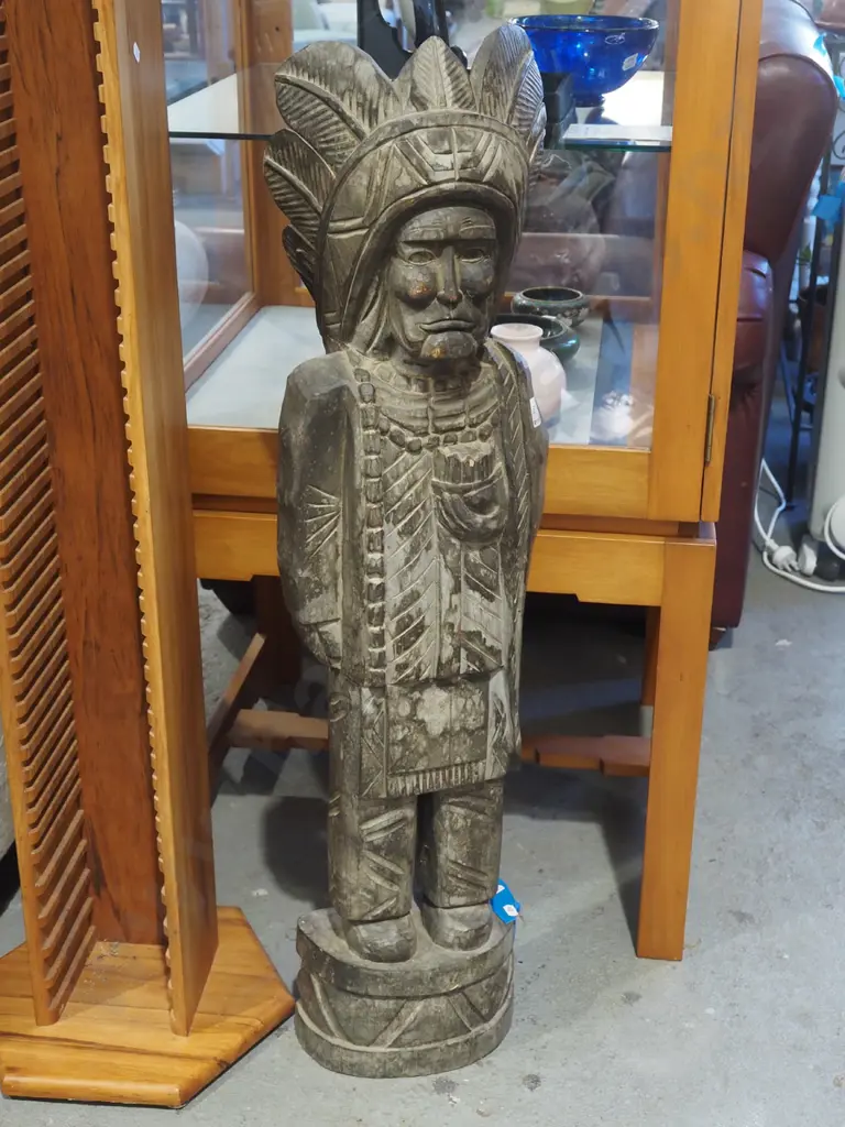 carved North American first nations statue H100 Image 1++