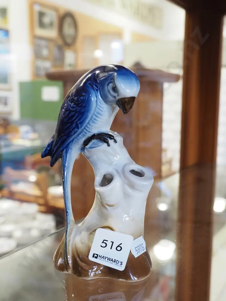 hat pin holder Image 1++