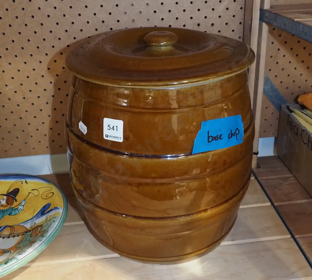 Benhar? Potteries lidded storage crock - chip to base H310 Image 1++