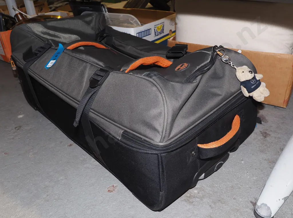 Timberland suitcase Image 1++