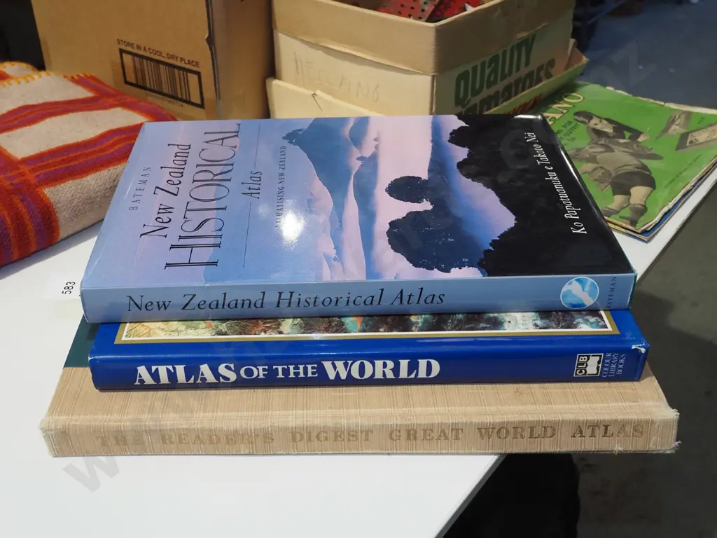 3x atlases Image 1++