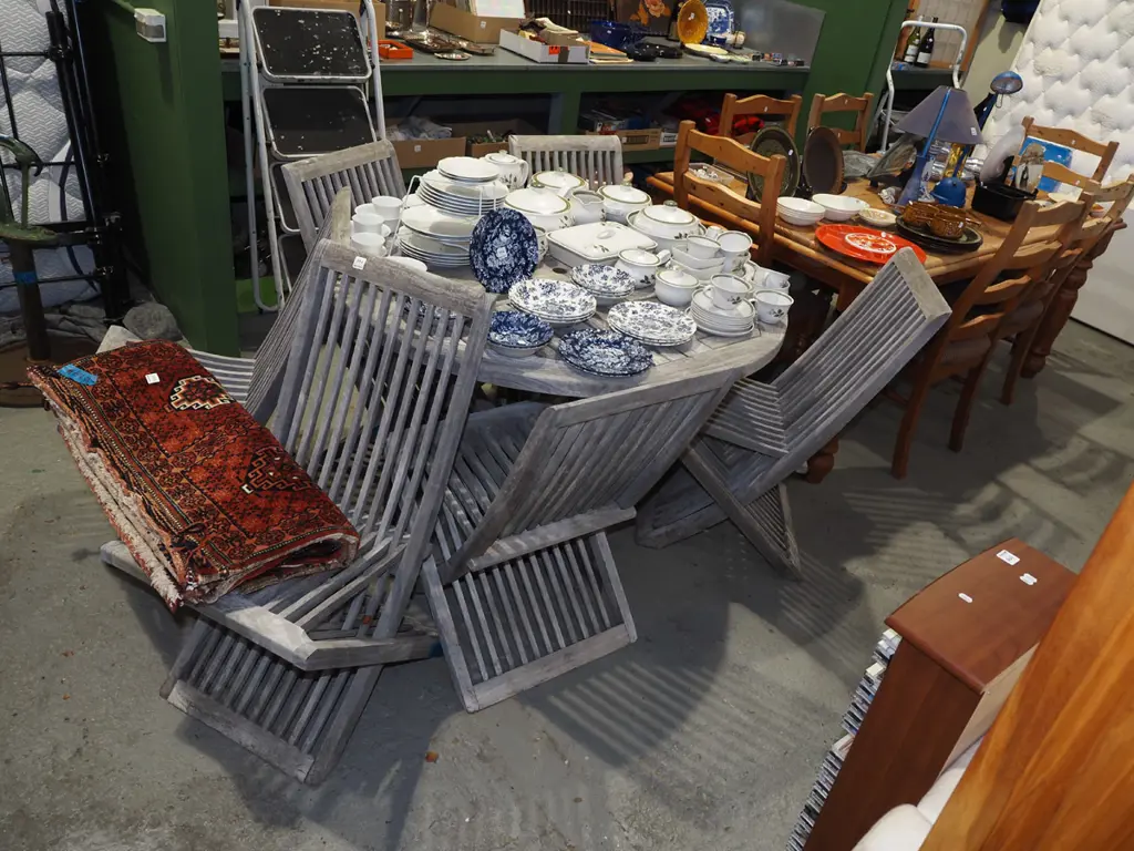 hardwood outdoor drop side gate leg table with 6 matching chairs H720 Extended diam1200 Image 1++