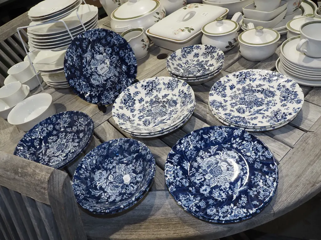 Churchill Queens blue and white plates and bowls Image 1++