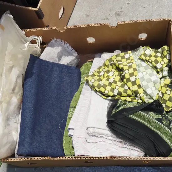 box; fabric pieces, tapestry sets